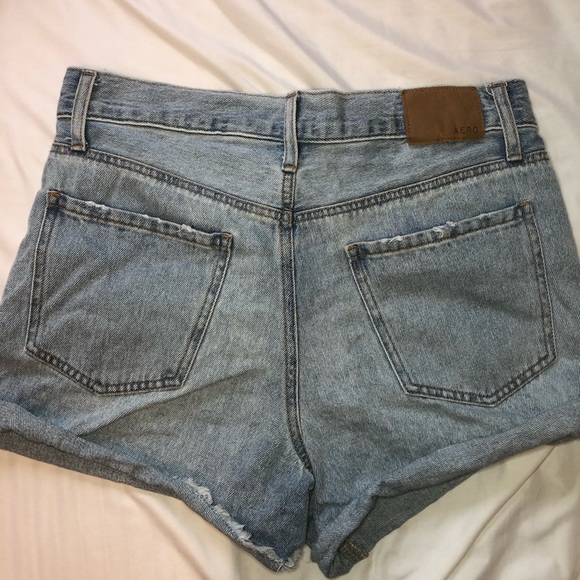 SOLD. Blue Aeropostale Mom Shorts Size 8. - Picture 2 of 3
